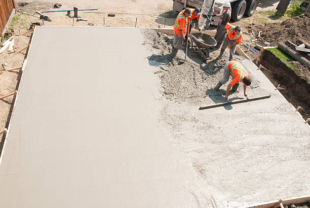 Best Concrete Pool Decks in Dallas, TX